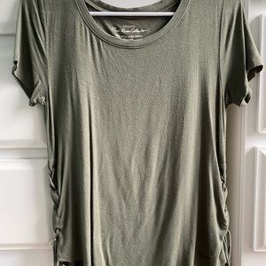 HOLLISTER army green tee